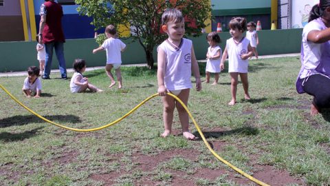 Banho de Mangueira - Minimaternal